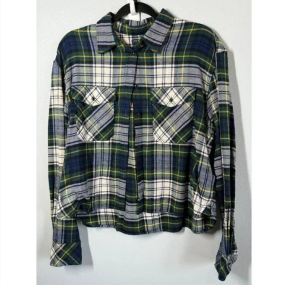 GAP Cropped Plaid Flannel Button Up size Medium TALL